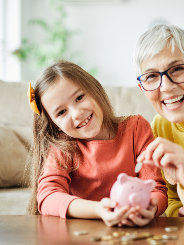 Piggy bank wearing glasses representing financial savings